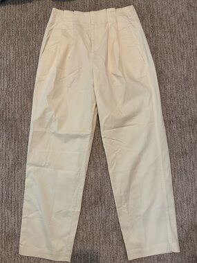 Abercrombie & Fitch Pleated Linen Dress Pants - Cream
